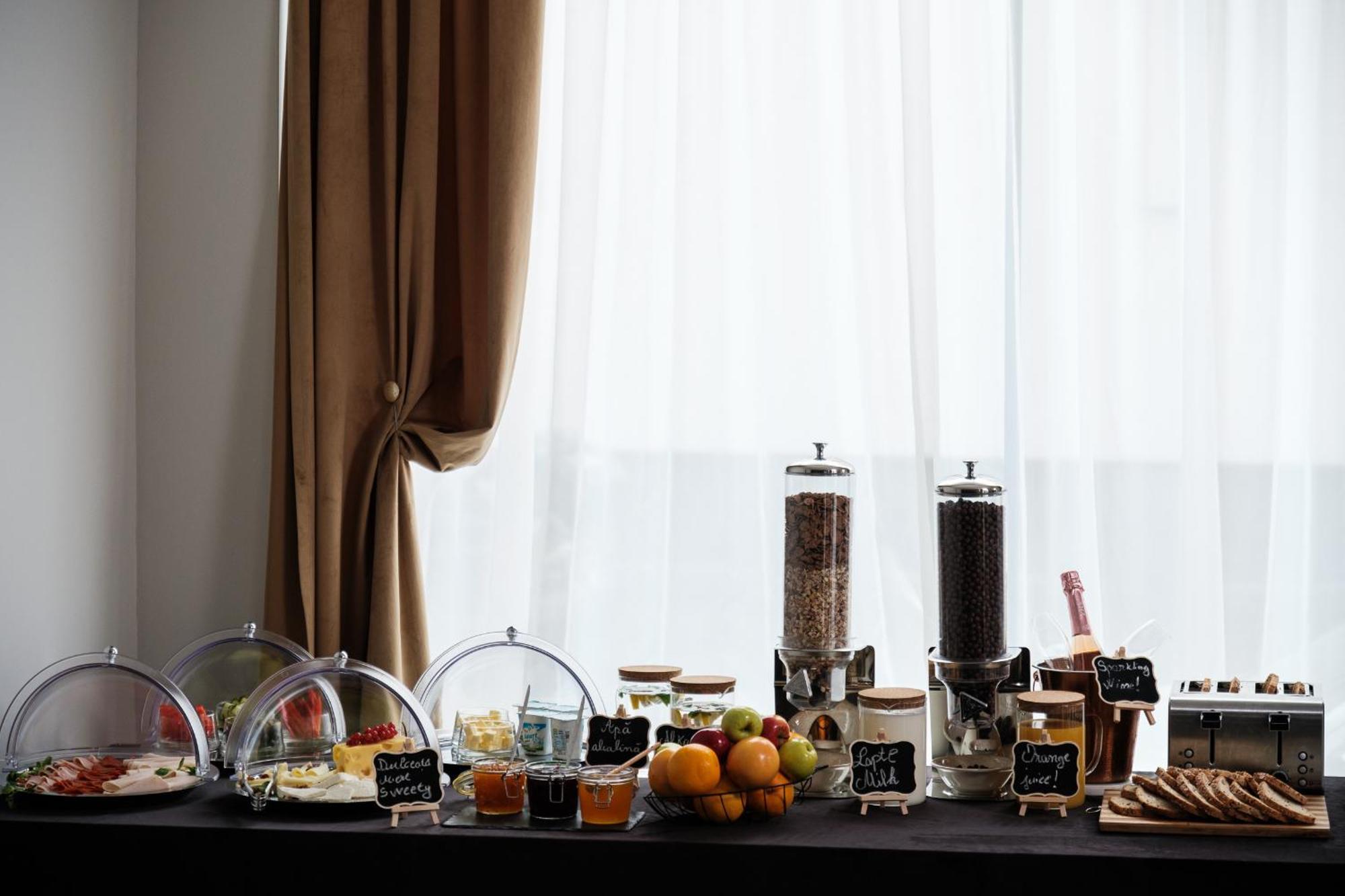 Hotel Clipa Drobeta Turnu Severin Dış mekan fotoğraf