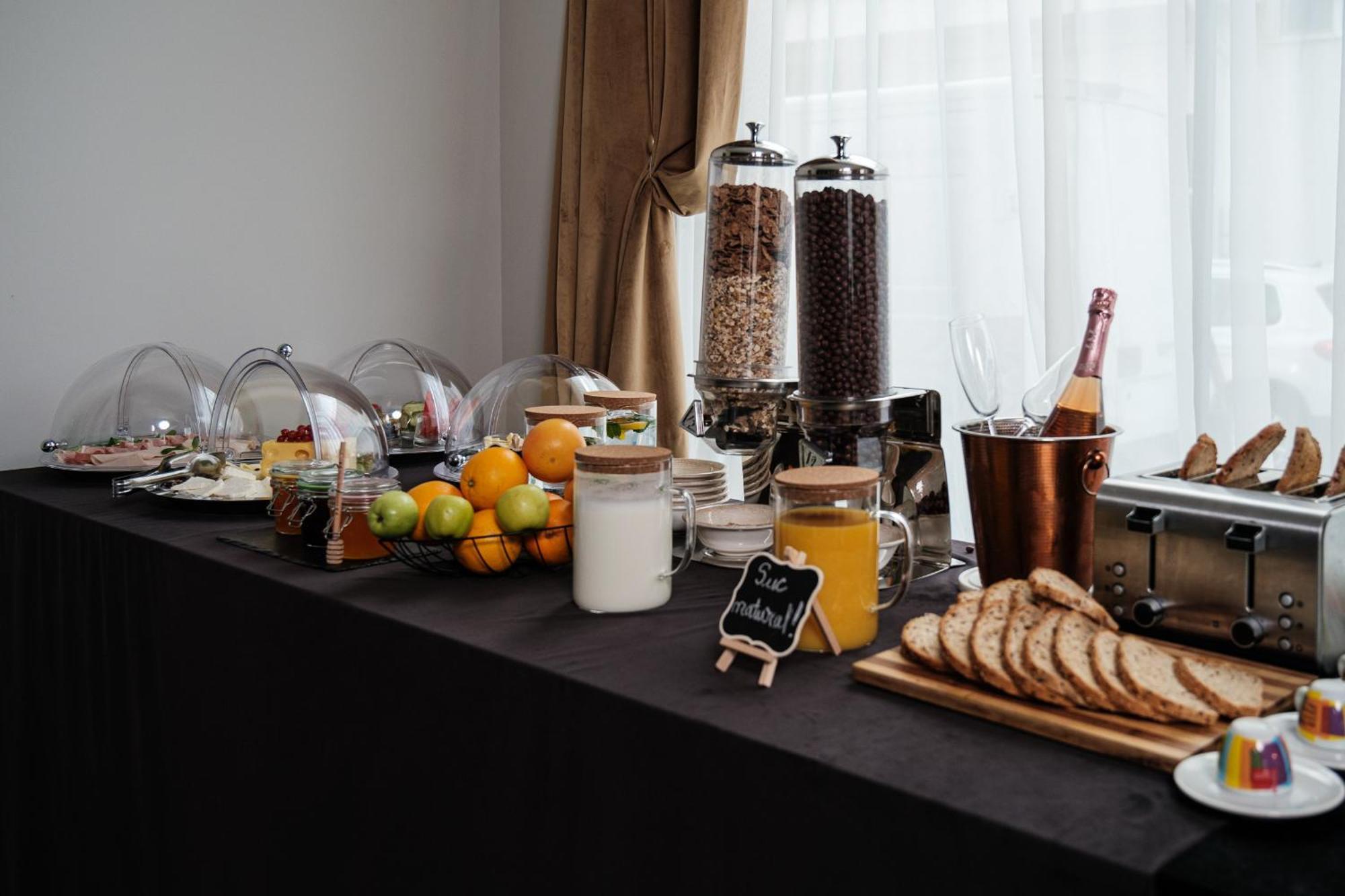 Hotel Clipa Drobeta Turnu Severin Dış mekan fotoğraf